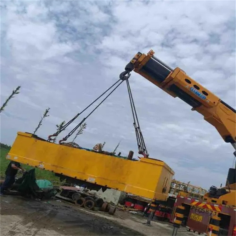 海城吊车吊集装箱需要多少钱